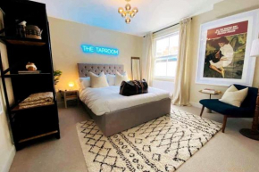Exclusive couples retreat with King bed